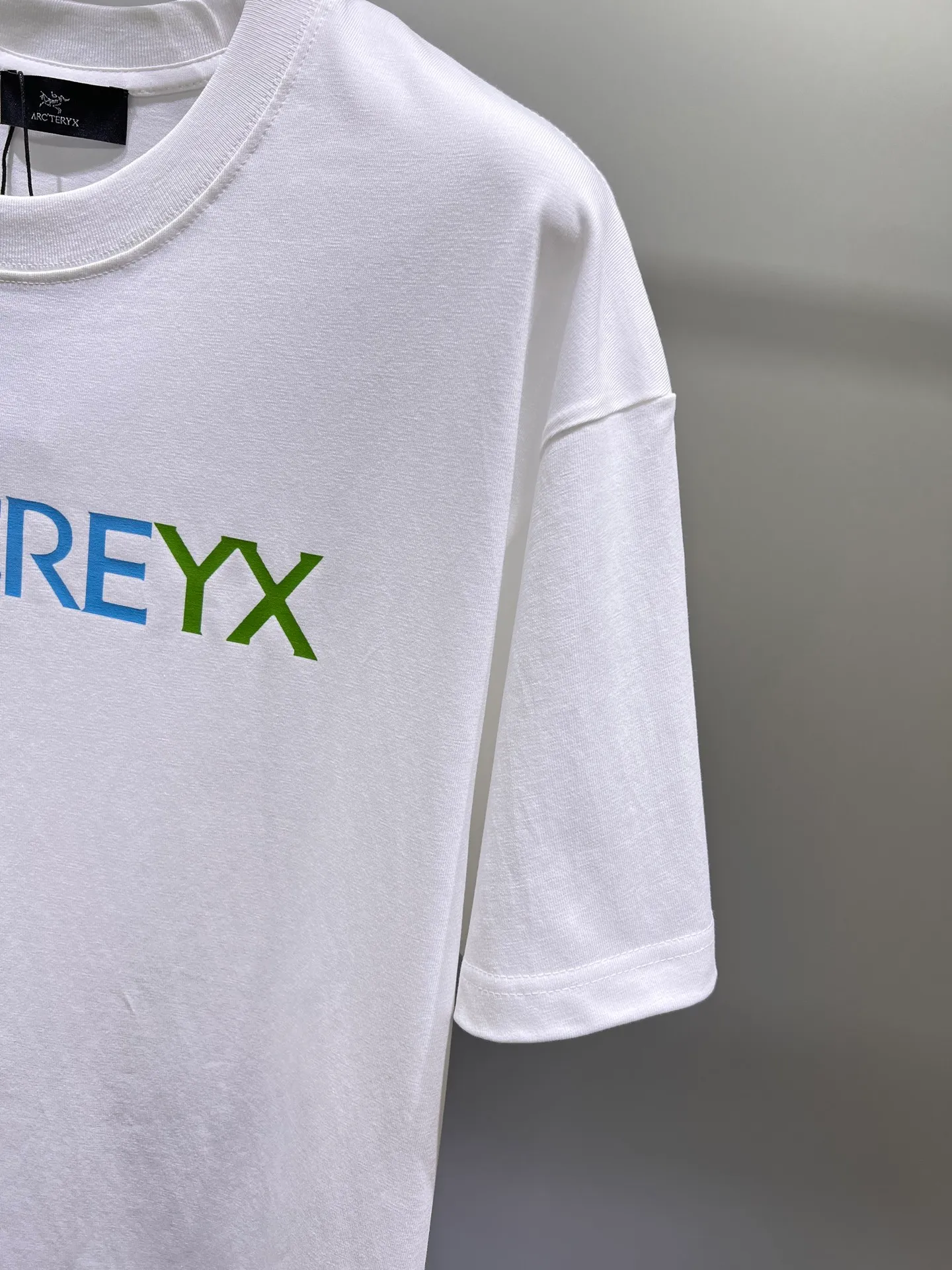 arcteryx🌟New Arrival T T Hot Sale 99 🐎🐎Size：S-XXL Black White 2 （Size ） Size S 110 54 69 21 M 114 56 71 22 L 118 58 73 22 XL 122 60 75 23 2XL 126 62 77 23
